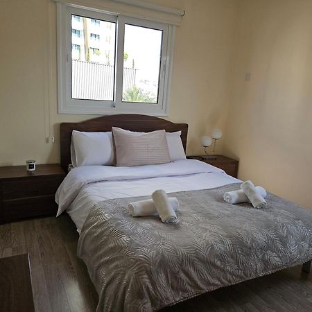 Takelena Apartments Лимасол Экстерьер фото