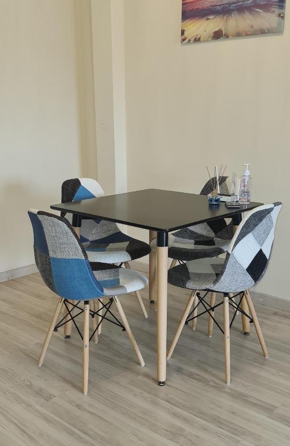 Takelena Apartments Лимасол Экстерьер фото