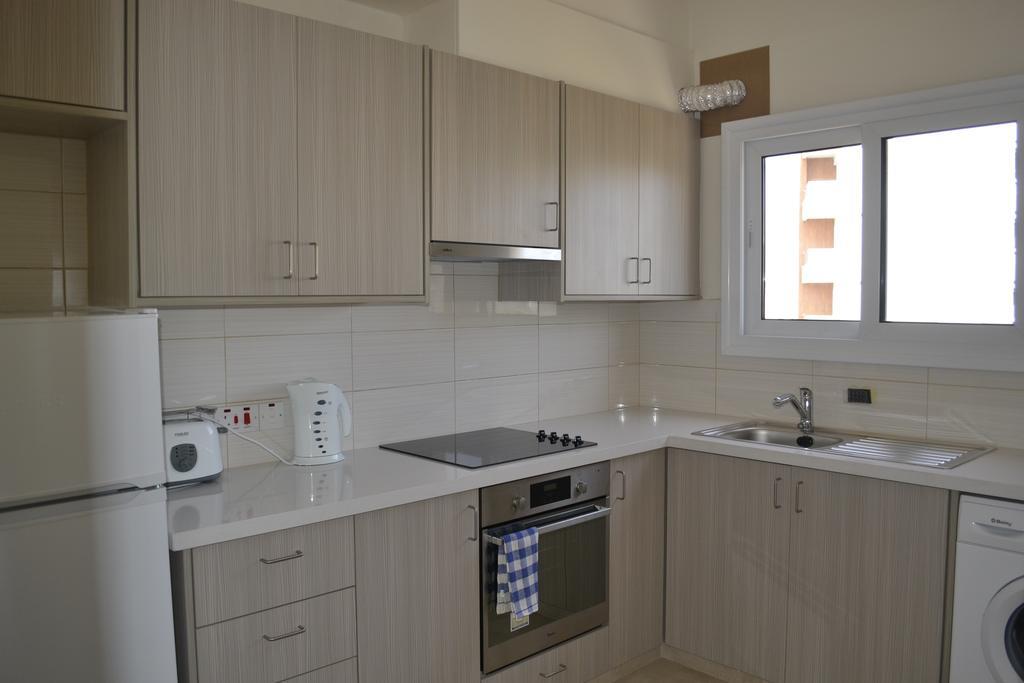 Takelena Apartments Лимасол Номер фото