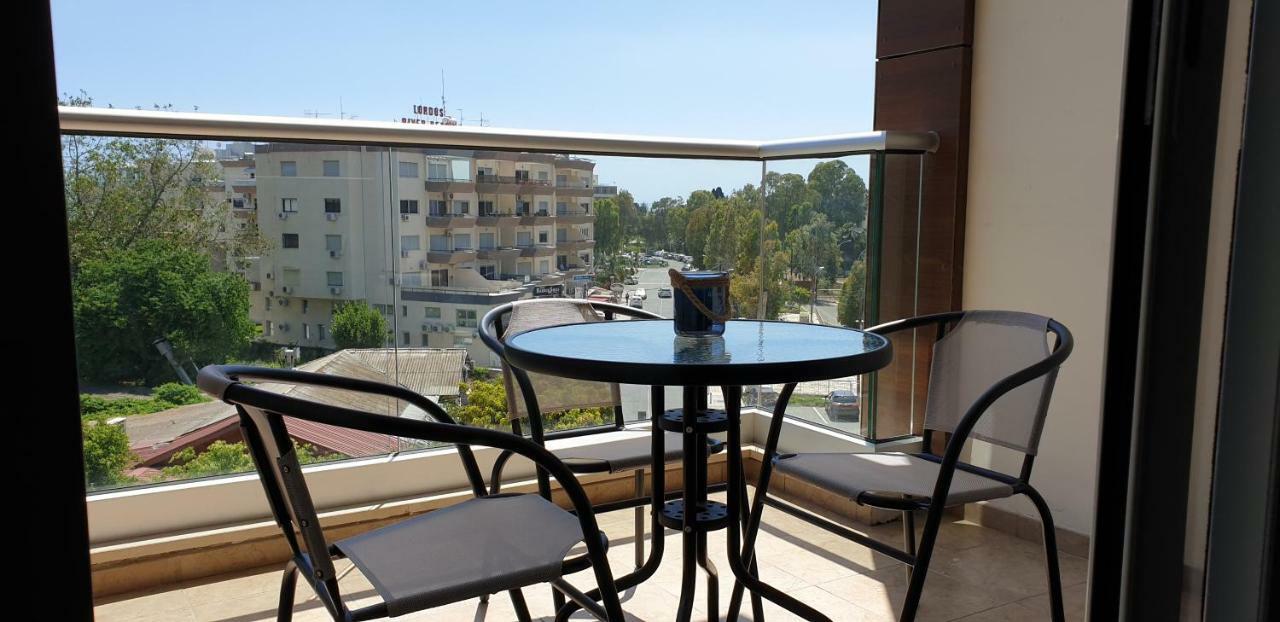 Takelena Apartments Лимасол Экстерьер фото