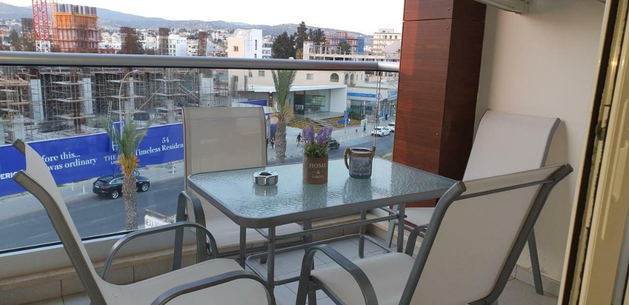 Takelena Apartments Лимасол Экстерьер фото