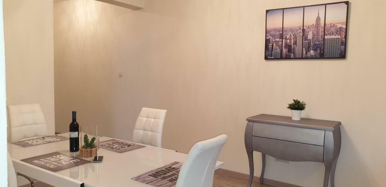 Takelena Apartments Лимасол Экстерьер фото