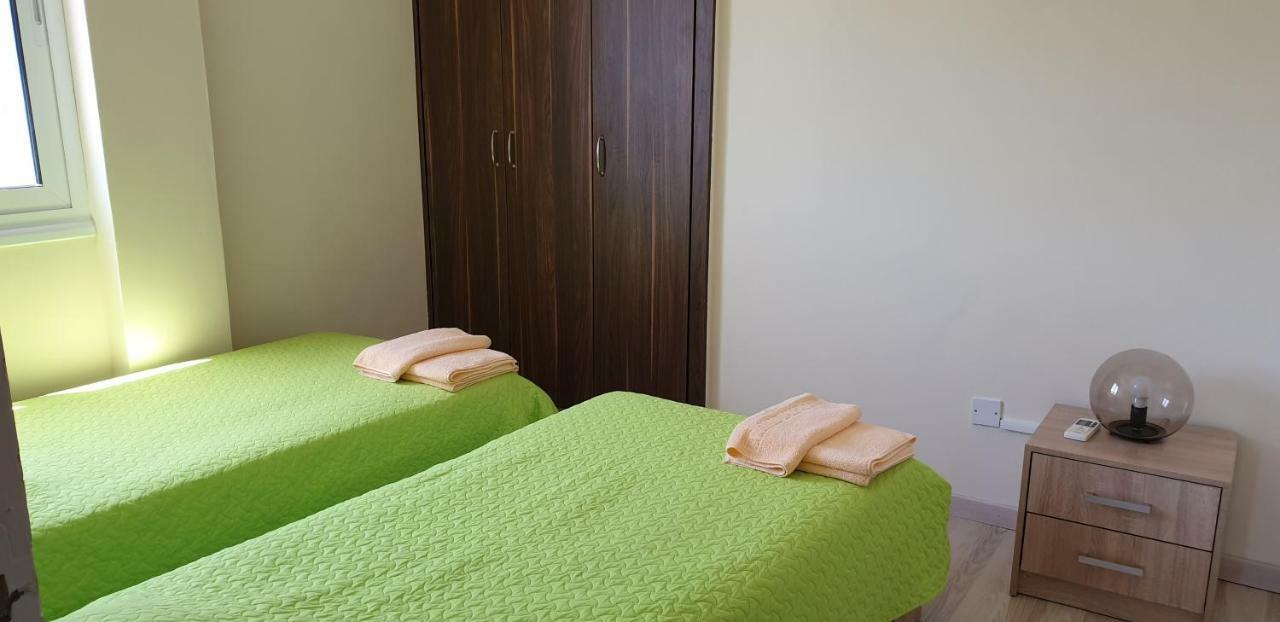 Takelena Apartments Лимасол Экстерьер фото