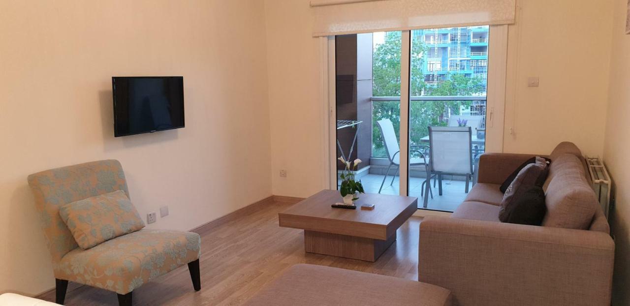 Takelena Apartments Лимасол Экстерьер фото